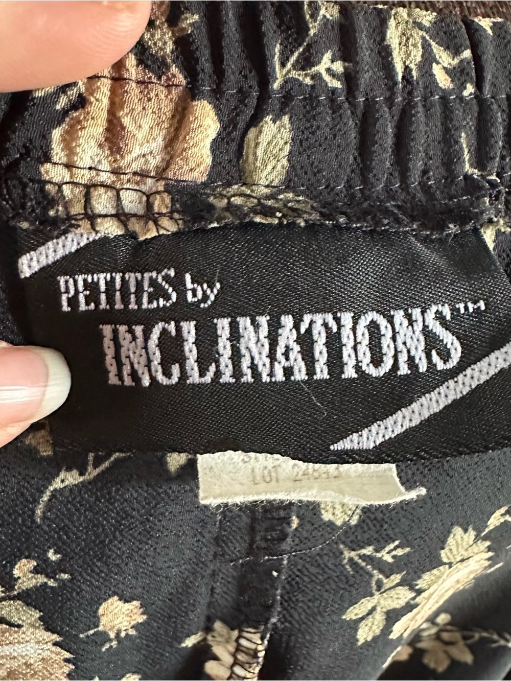Vintage Petites by inclinations black floral skirt Sz M - Picture 6 of 8